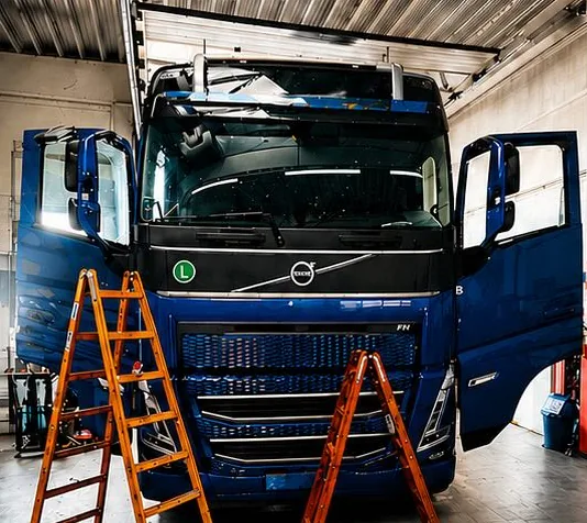 Autoglas für LKW, Transporter & Busse